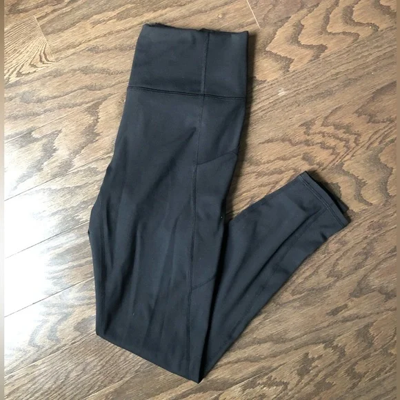 Fabletics - OASIS HIGH-WAISTED 7/8 LEGGING - Picture 3 of 5